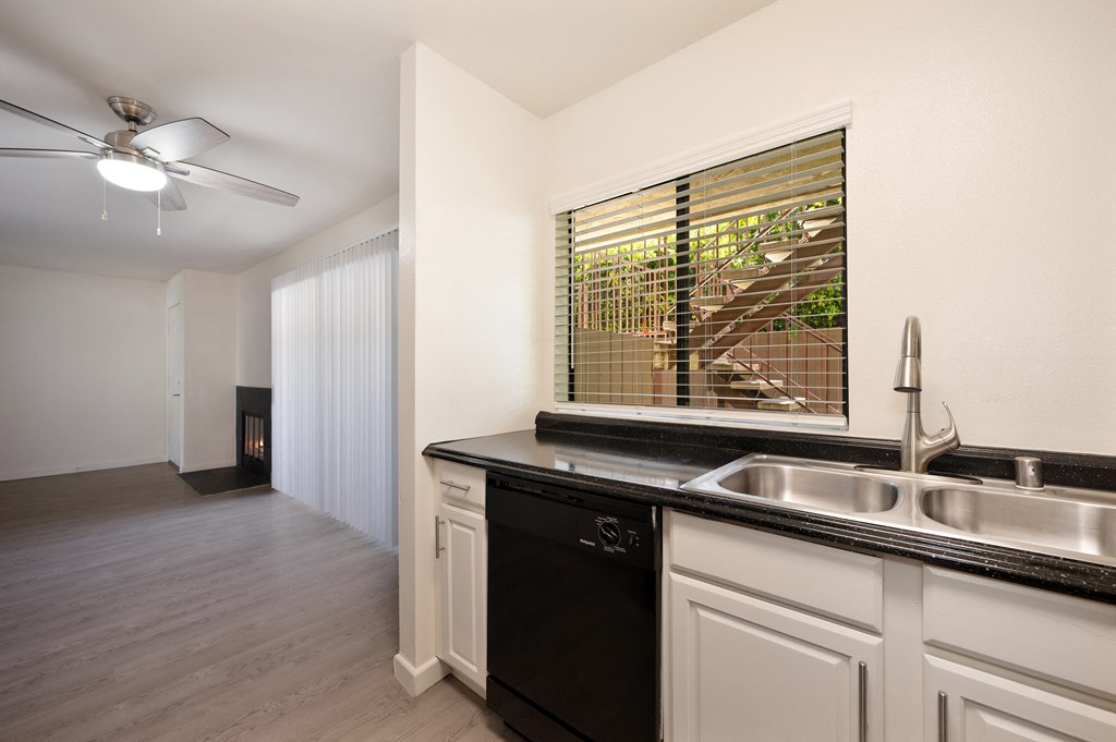 the preserve at ballantyne commons apartment kitchen and living room