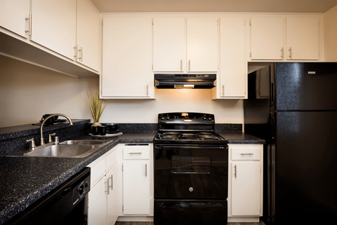 7491 Collins Ave Studio Apartment for Rent
