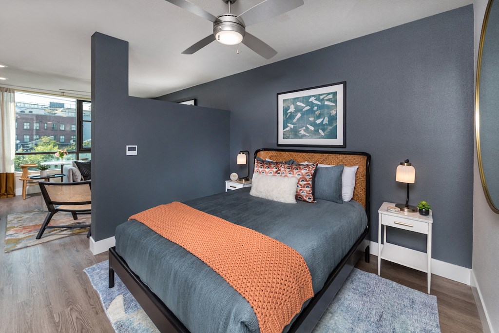 Brass design package bedroom with ceiling fan