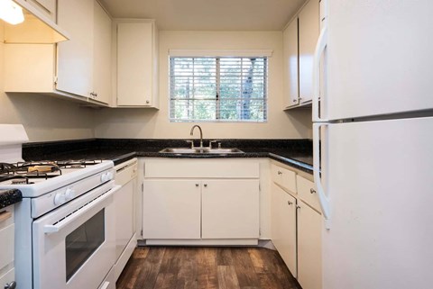 420 Smilax Road 3 Beds Apartment for Rent