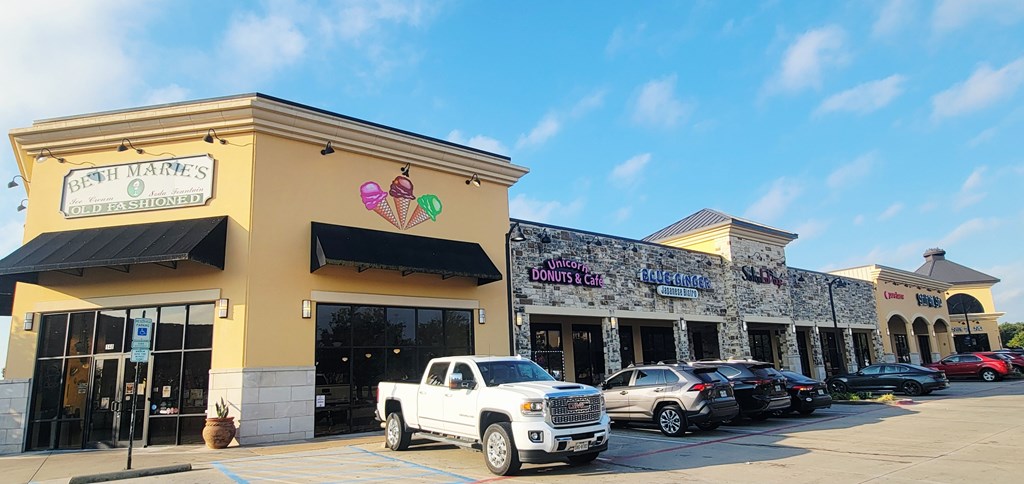 Local Shops and Resturants