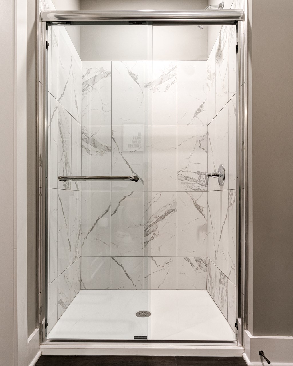 Glass Enclosed Bathtub at The Beeker, Columbus, 43201