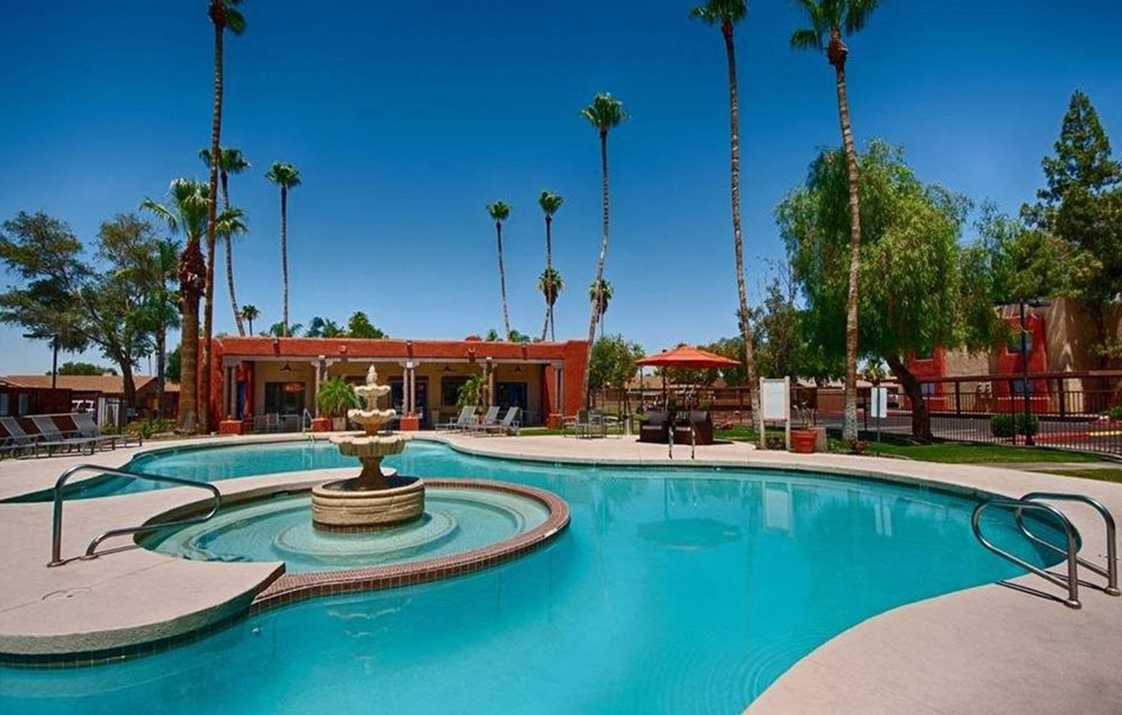 Club Valencia Apartments in Glendale, AZ