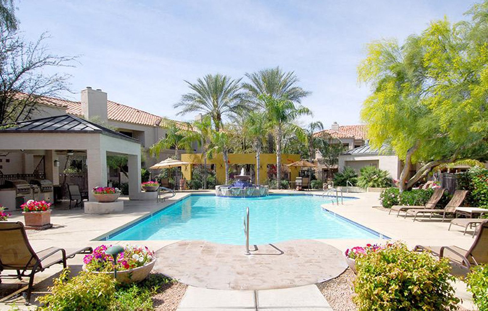 Frank's On Shea Apartments in Scottsdale, AZ