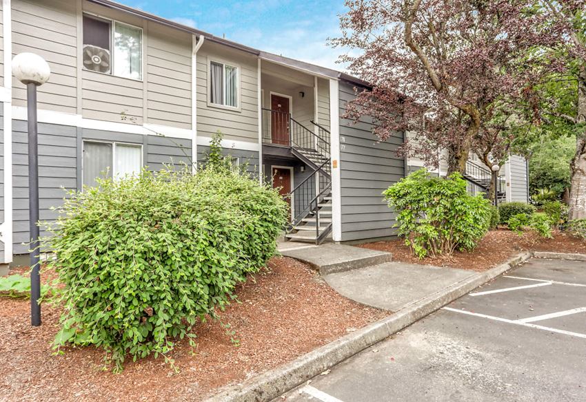 Center Plaza Beaverton Oregon Apartments - Apartment Entrance - Photo Gallery