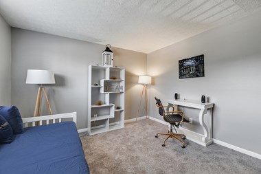 8288 Wooster Pike 2 Beds Apartment for Rent - Photo Gallery 4