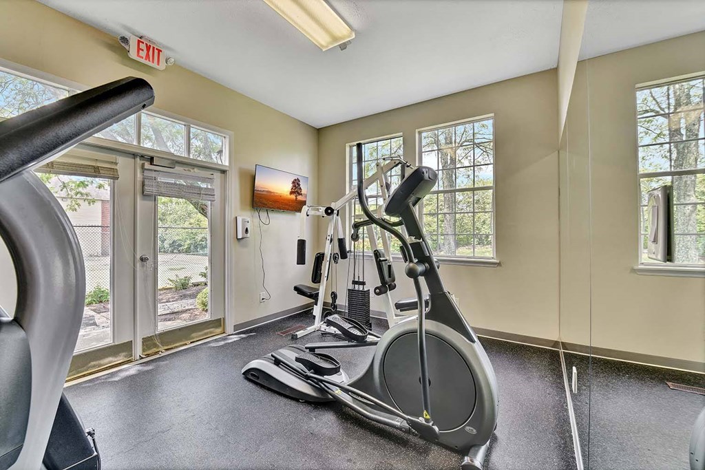 Clubhouse gym at Patchen Oaks Apartments, Kentucky, 40517