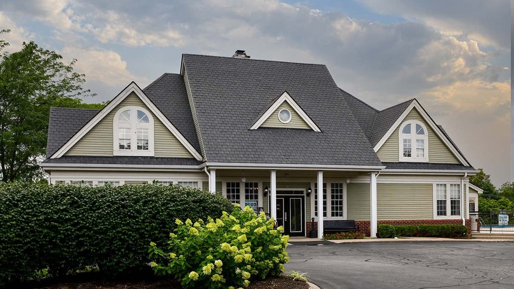 Clubhouse Exterior at Patchen Oaks Apartments, Kentucky 40517