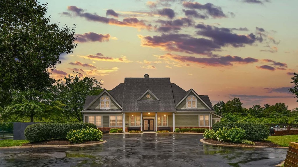 Sky at Patchen Oaks Apartments, Lexington, Kentucky