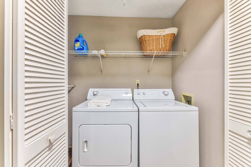In-Unit Laundry Washer and Dryer at Patchen Oaks Apartments, Lexington, Kentucky 40517