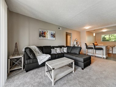 8288 Wooster Pike 1 Bed Apartment for Rent - Photo Gallery 1