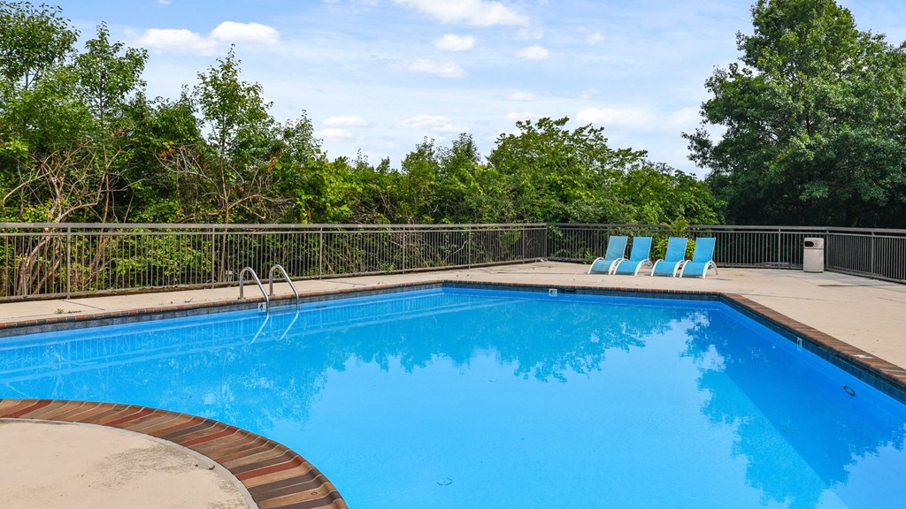 Glimmering Pool with Lounge Area at Patchen Oaks Apartments, Lexington, Kentucky 40517