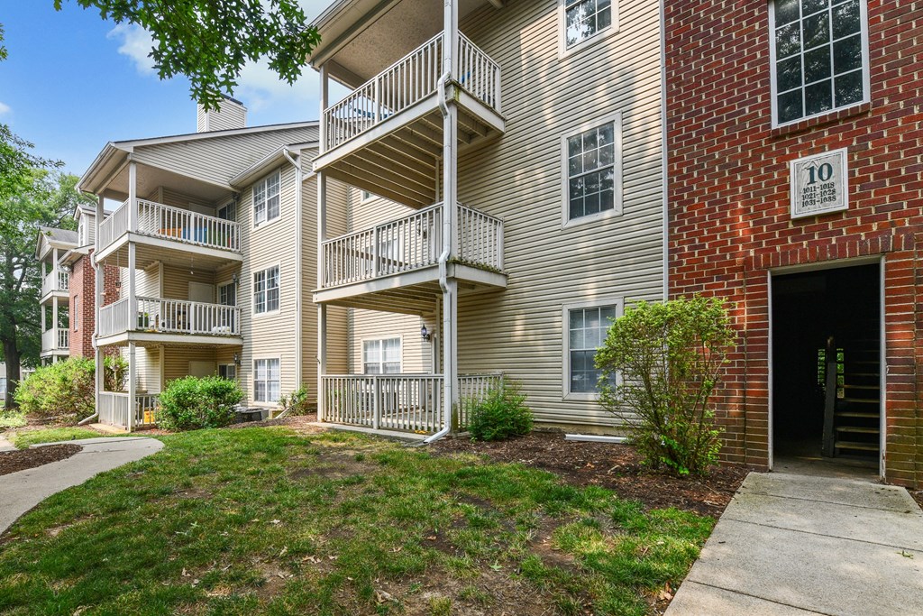 our apartments at the district feature a spacious yard and balconies