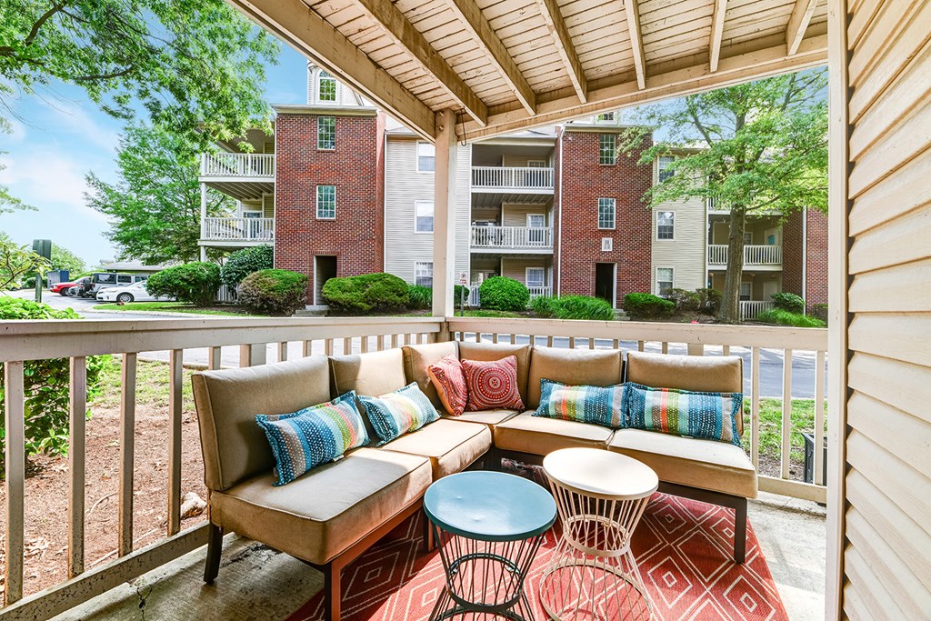 Screened Balcony at Patchen Oaks Apartments, Lexington, 40517