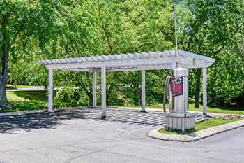 Car Wash Station at Patchen Oaks Apartments, Kentucky - Photo Gallery 33