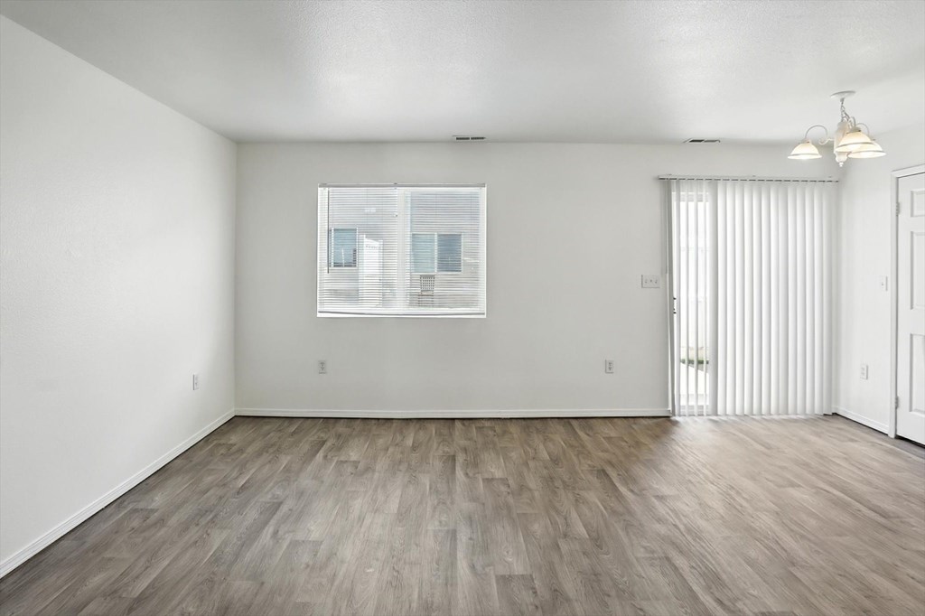 Spacious Living Area at Oakstone Apartments, Clearfield, 84015