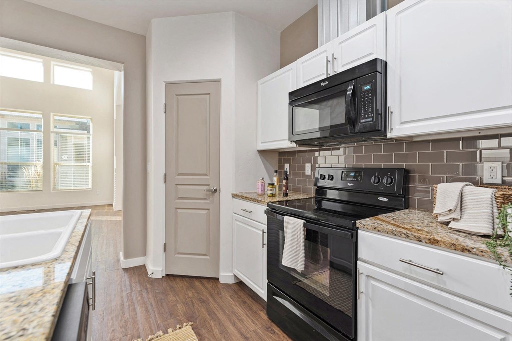 Fully Equipped Kitchen at Verraso Village Townhomes, Idaho