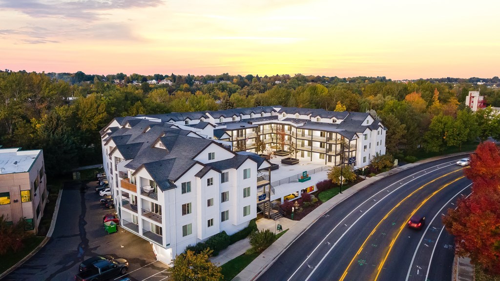 the building where the hotel is located