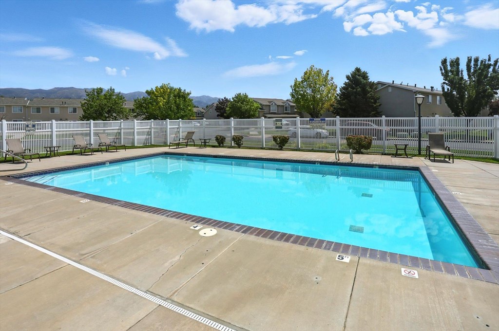 Blue Cool Pool at Oakstone Apartments, Clearfield, UT, 84015