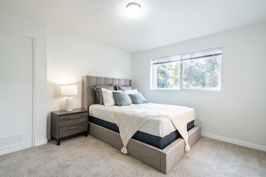 Edgewater Apartments Boise - Old