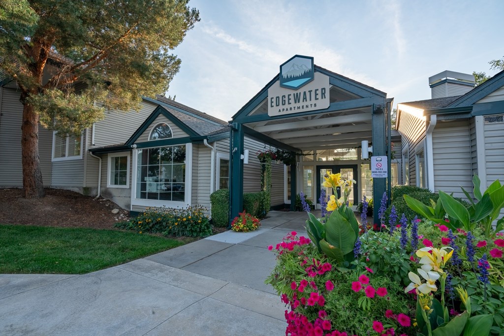 Edgewater Apartments Boise - Old
