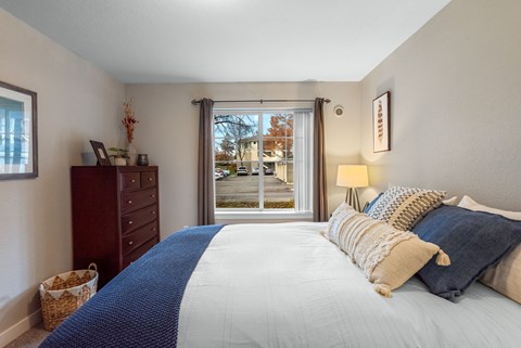 2200 Great Northern Ave 2 Beds Apartment for Rent