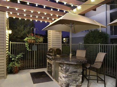 2200 Great Northern Ave Studio-2 Beds Apartment for Rent - Photo Gallery 4