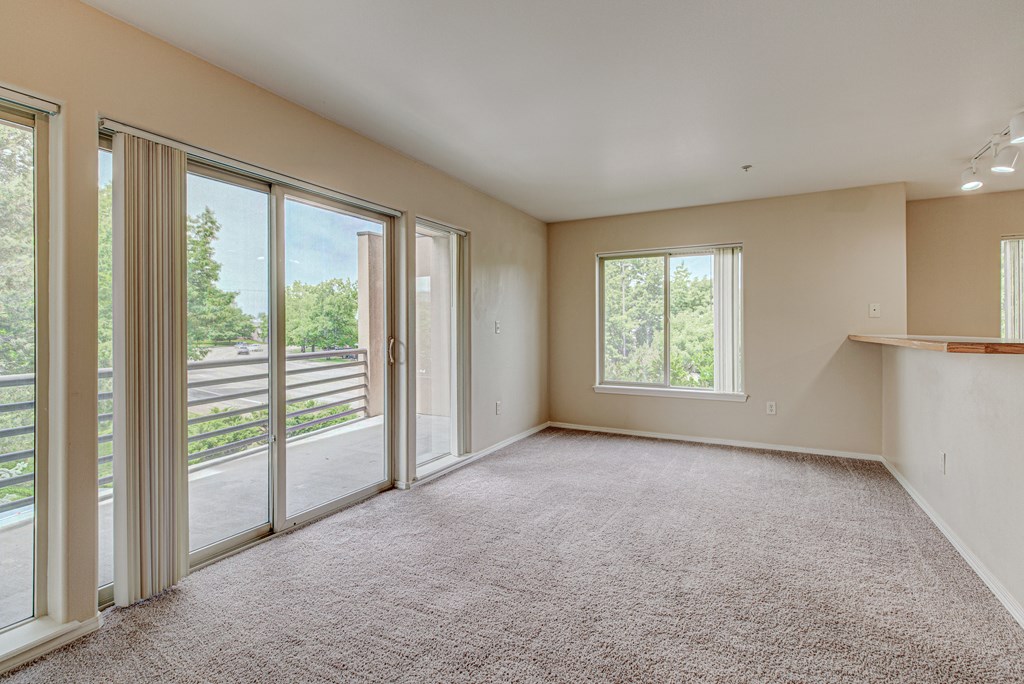 dining space at River Walk Apartments, Boise