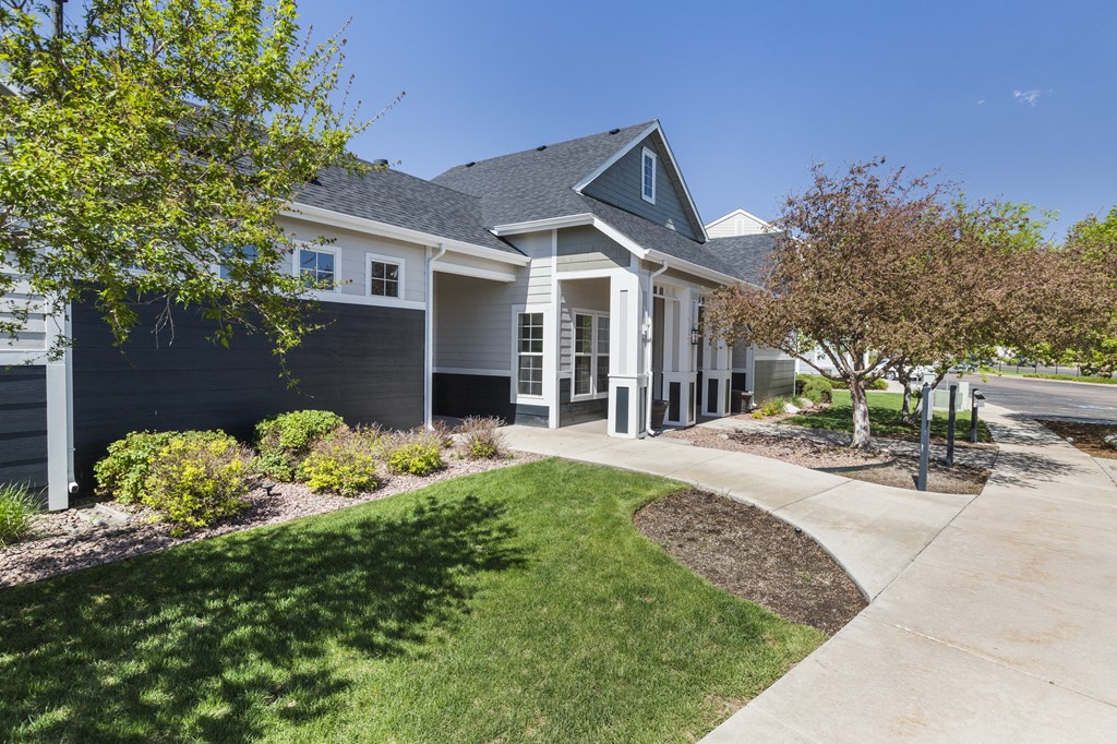 Courtyard at The Village at Westmeadow, Colorado Springs