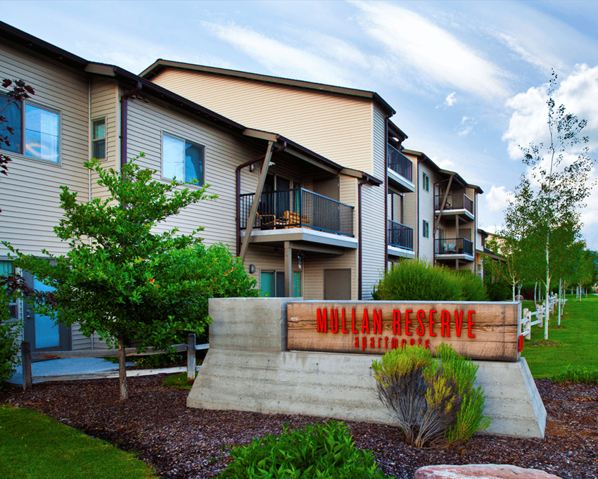 Mullan Reserve welcome sign at Mullan Reserve Apartments in Missoula MT - Photo Gallery 1