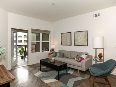 1607 17Th Street West Studio-3 Beds Apartment for Rent - Photo Gallery 5
