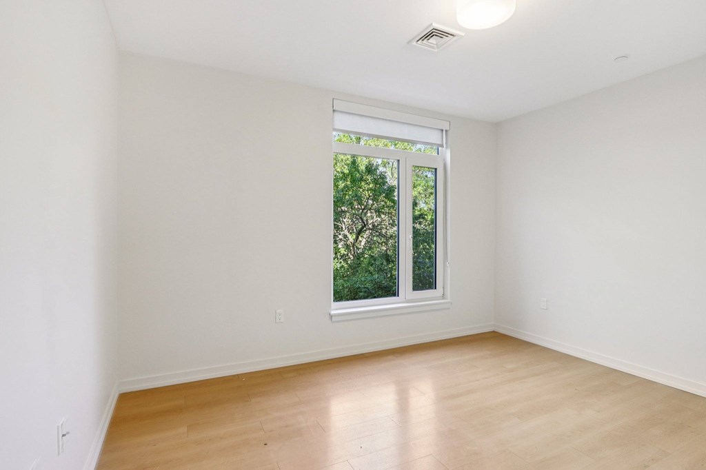 Spacious unfurnished bedroom at Park77 Apartments, Cambridge, Massachusetts