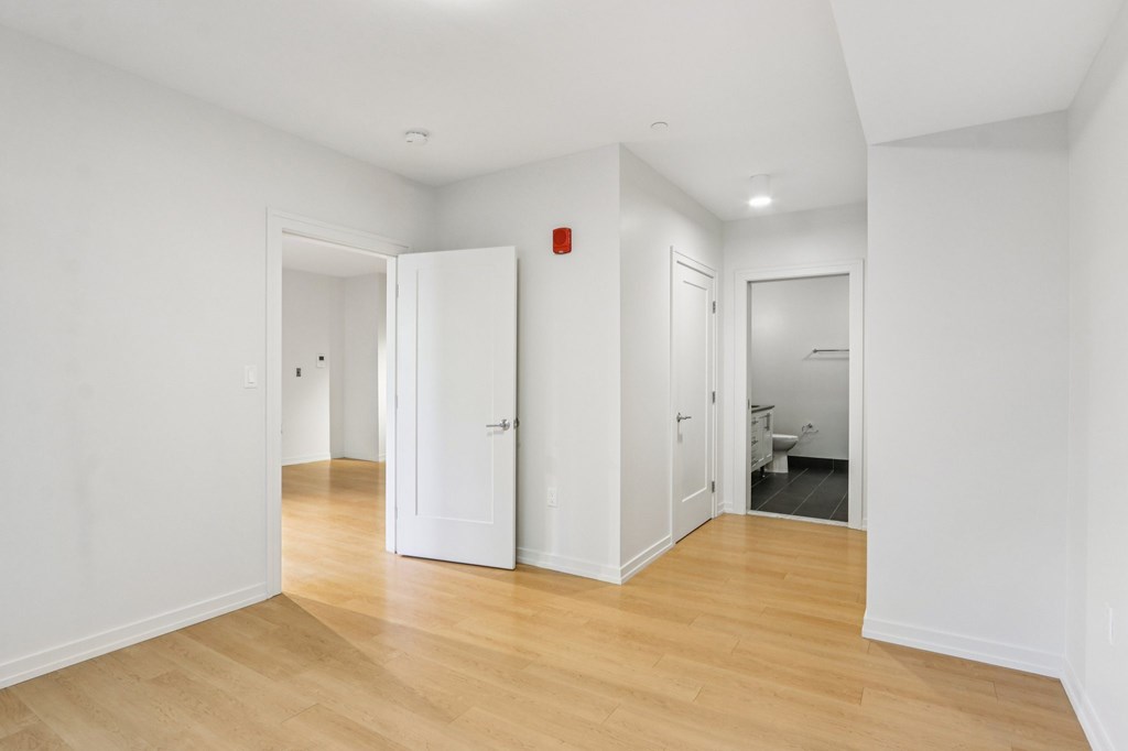 Unfurnished vacant room at Park77 Apartments, Cambridge, Massachusetts, 02138