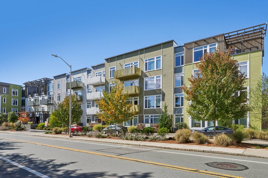 Street view of a residential area at Park77 Apartments, Cambridge, MA