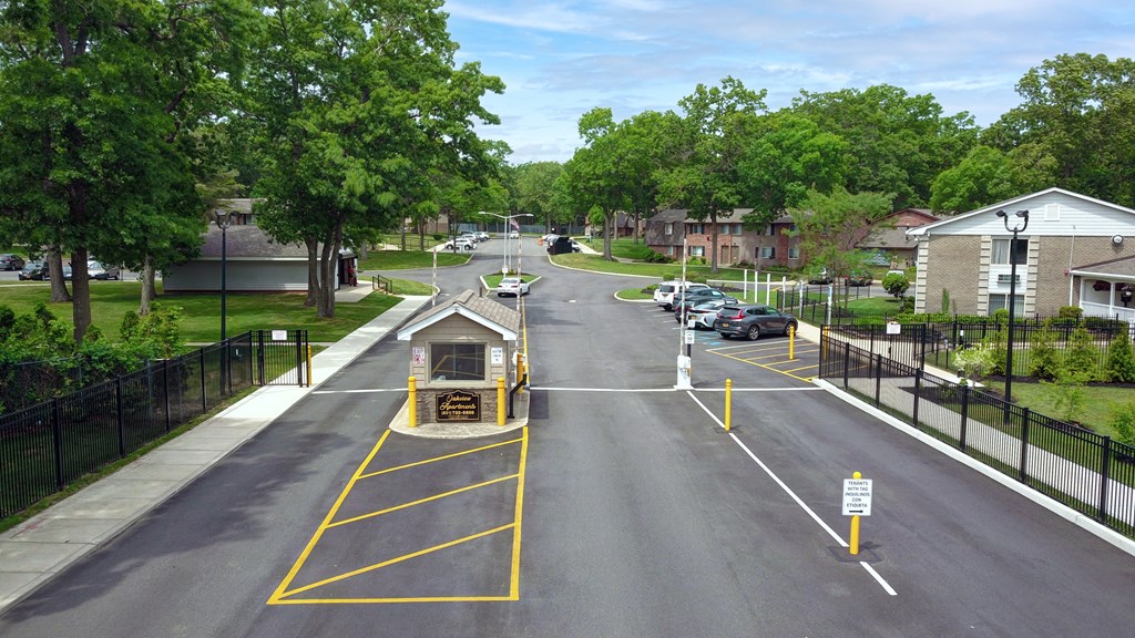 Driveway Path at Oakview Apartments, New York