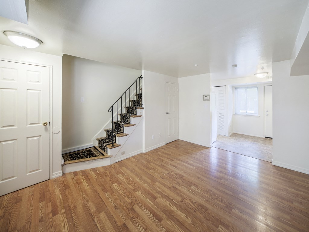 Vacant Living Area at Oakview Apartments, Coram