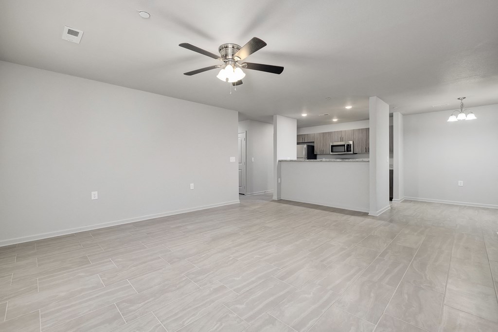 1 Bedroom Living Rooom