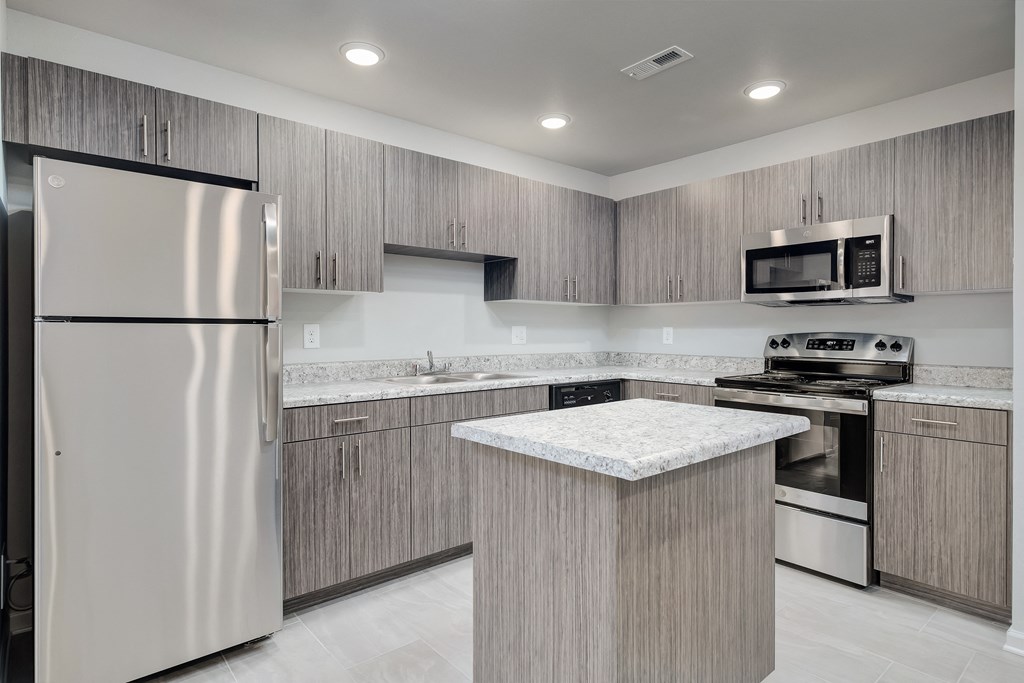 3 Bedroom Kitchen w/ Island