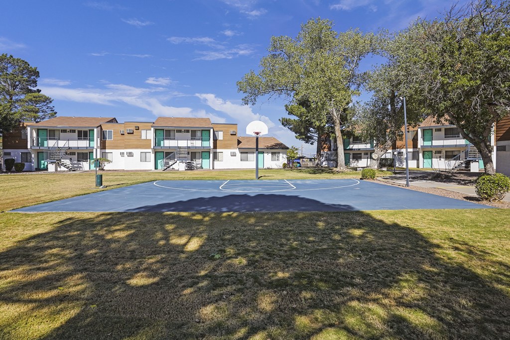 a basketball court at the enclave at townhomes
