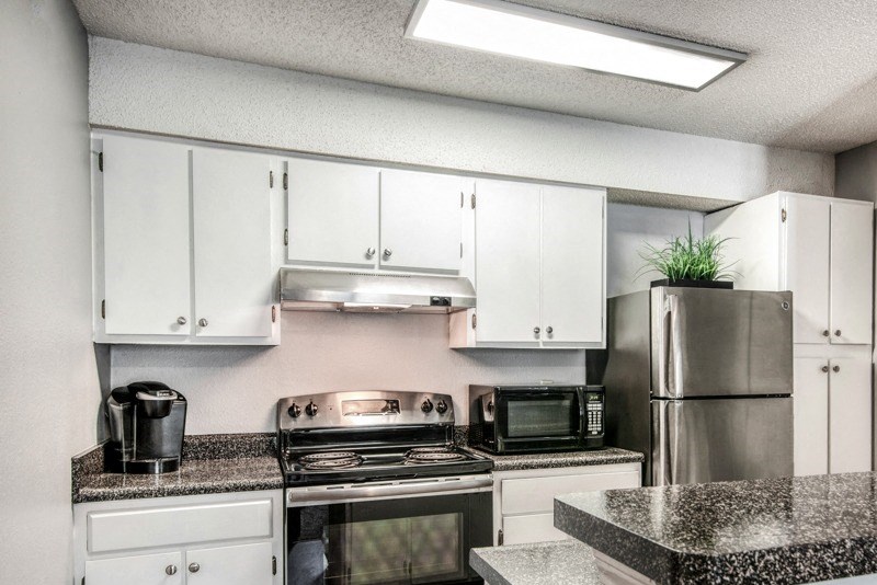 6700 E. 87th Street 1-2 Beds Apartment for Rent - Photo Gallery 2