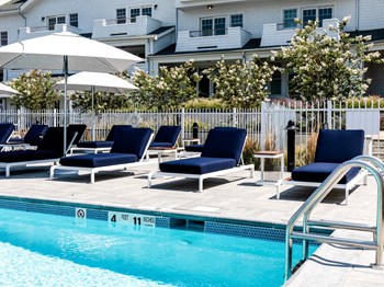 Pool deck - Photo Gallery 3