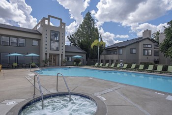 Autumn Oaks Swimming Pool and Spa - Photo Gallery 36