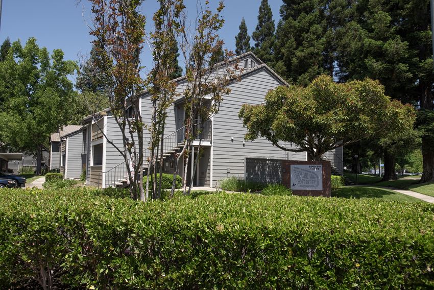 Bishop #39 s Court Apartments 3300 Capital Center Drive Rancho Cordova