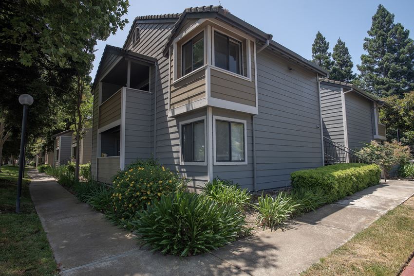 Bishop #39 s Court Apartments 3300 Capital Center Drive Rancho Cordova