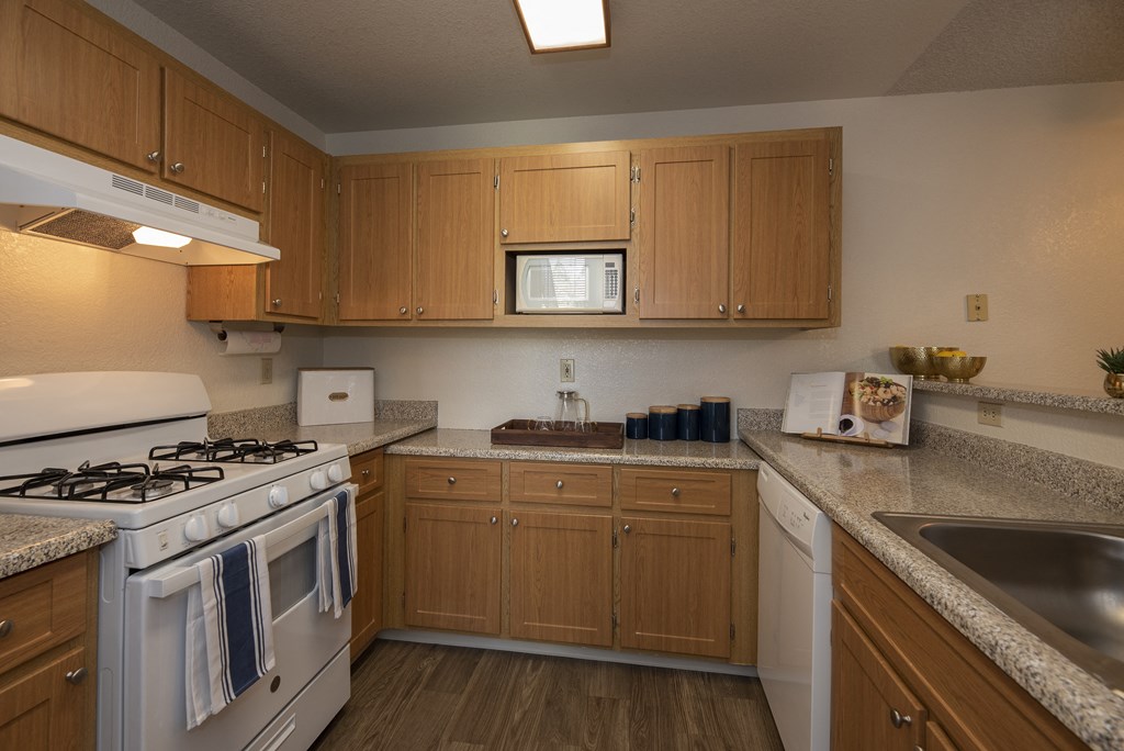 Canterbury Downs model apartment  kitchen, Roseville, CA, 95678