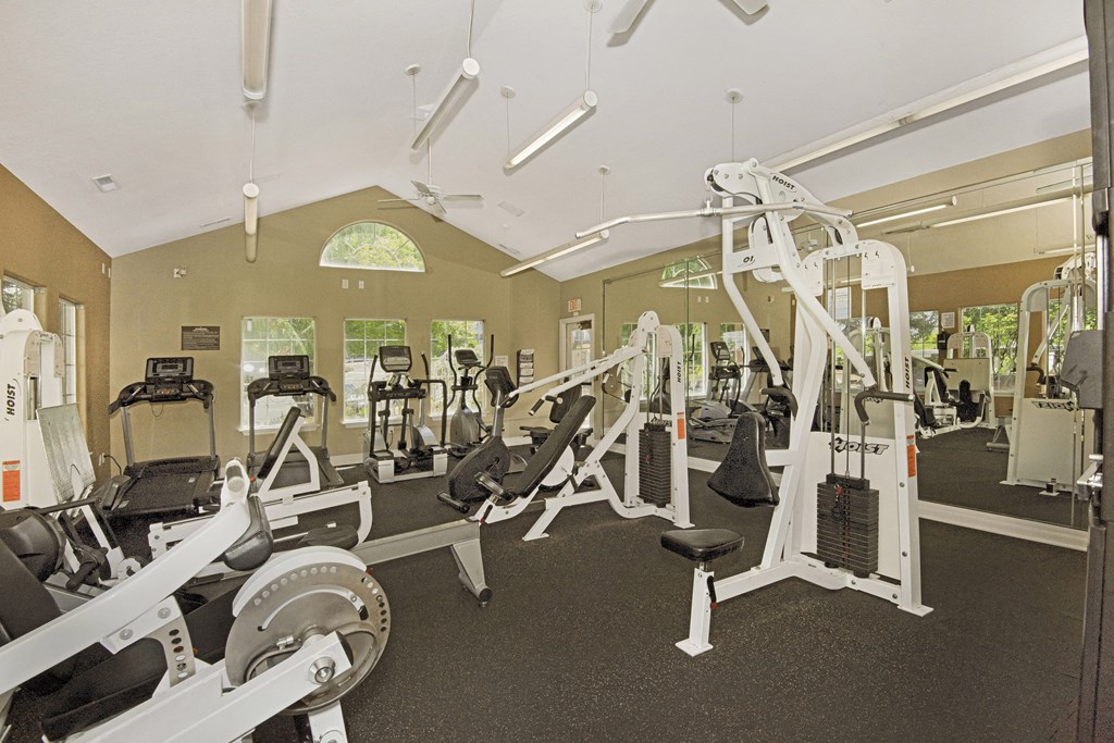 fitness center and equipment at Clackamas Trails Apartments, OR 97222