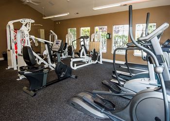 Fitness Center & Equipment at Clackamas Trails Apartments, Oregon
