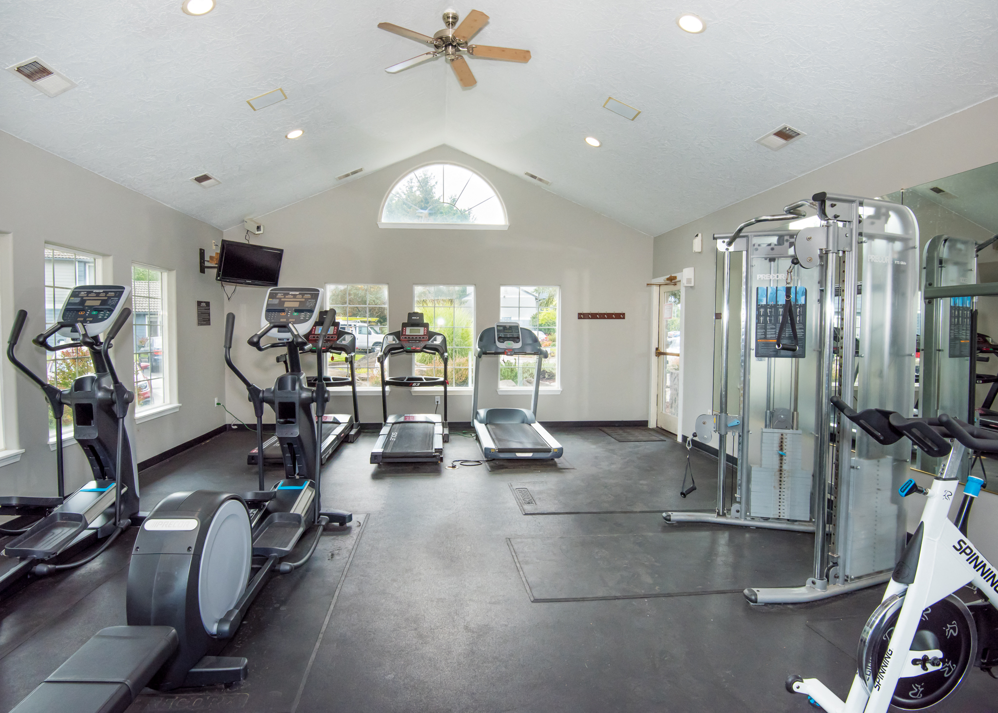 Creekside Village 24 Hour Fitness Center