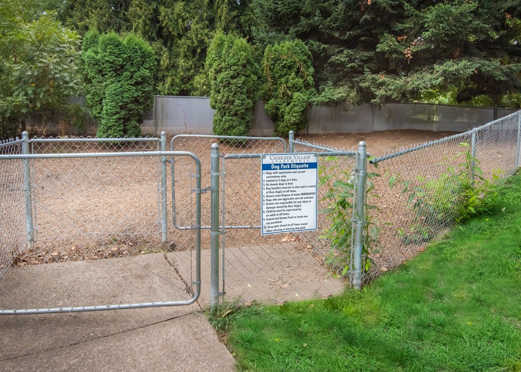 Creekside Village Bark Park