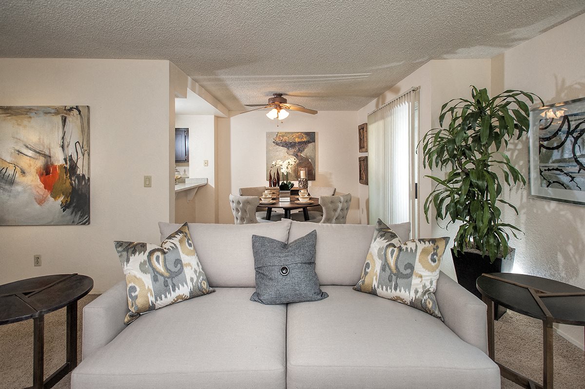 Delta Pointe Apartments